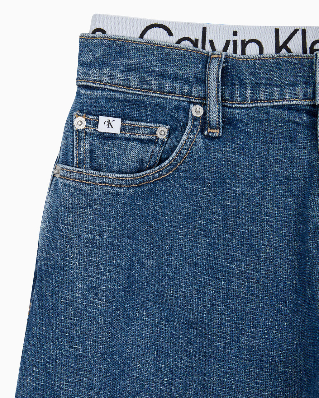 Buy 여성 로우라이즈 루즈핏 미드블루 데님 in color MID BLUE BACK EMBRO
