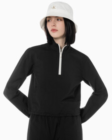 Buy 여성 CK 애슬레틱 레귤러 핏 기능성 반집업 아노락 in color BLACK