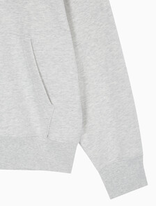 Buy 남녀공용 릴렉스핏 모노그램 백 로고 후디 in color LIGHT GREY