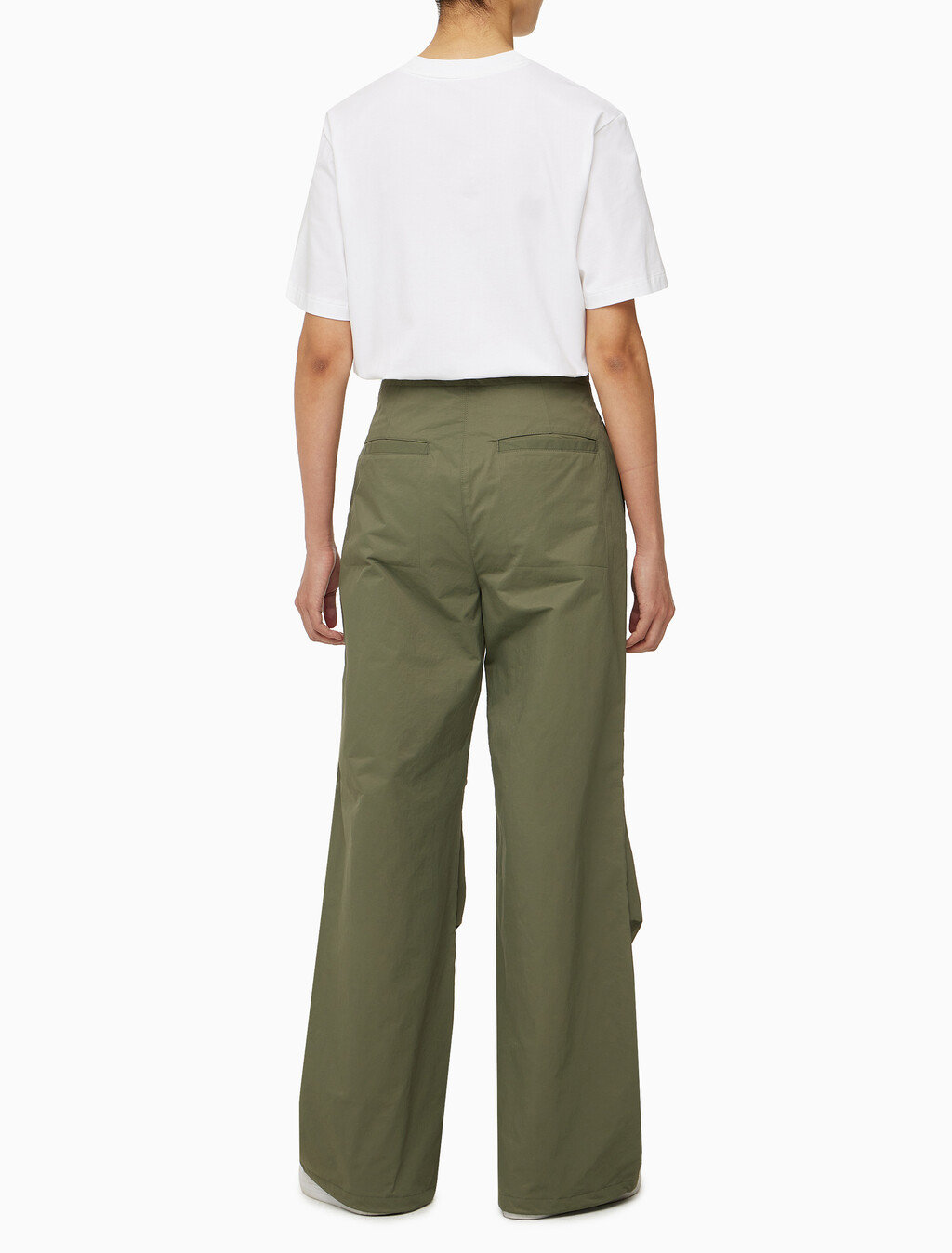 Buy 여성 릴렉스핏 파라슈트 팬츠 in color DUSTY OLIVE