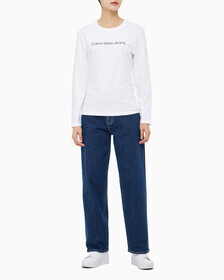 Buy 여성 슬림핏 인스티튜셔널 로고 긴팔 티셔츠 in color BRIGHT WHITE