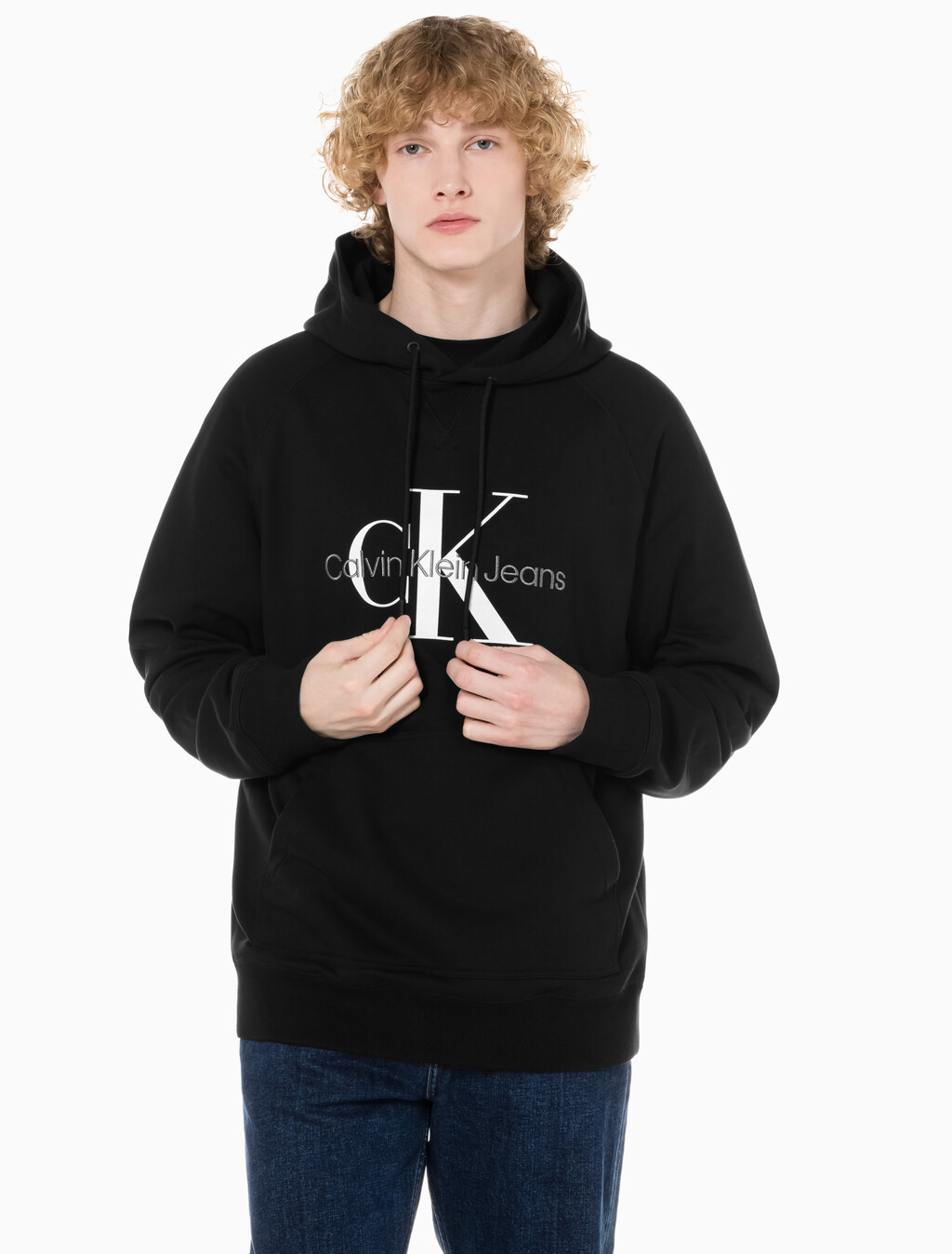 Buy 남성 롱슬리브 릴렉스핏 모노그램로고 후디 in color CK BLACK