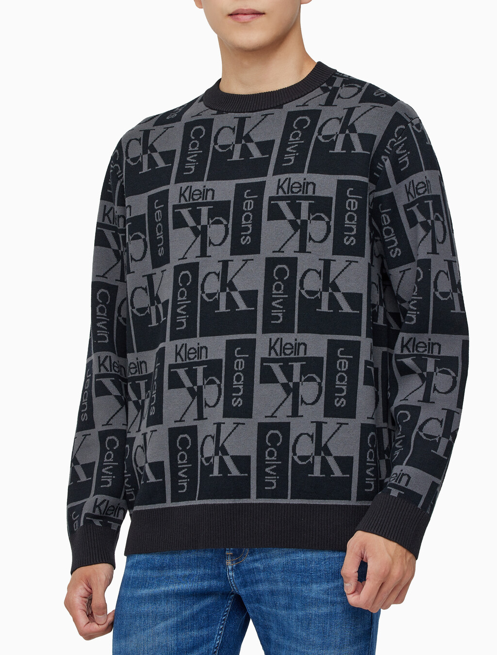 Buy 남성 릴렉스 핏 AOP 로고 스웨터 in color CK BLACK