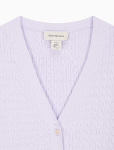 Buy 여성 우븐라벨 케이블 가디건 in color Light Pink