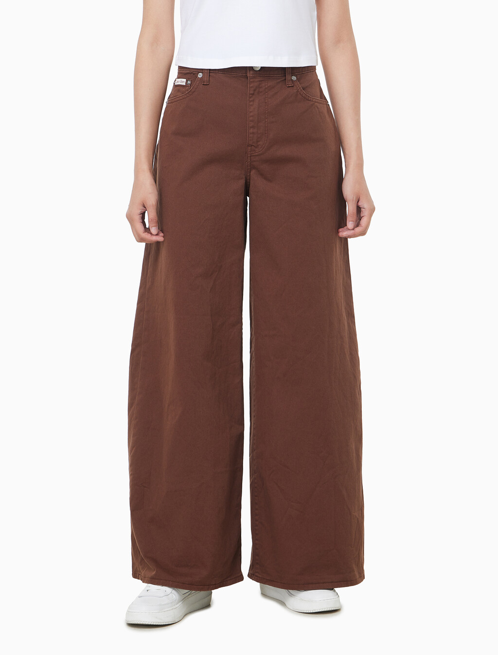 Buy 여성 슈퍼 와이드 레그핏 치노 팬츠 in color Red brown