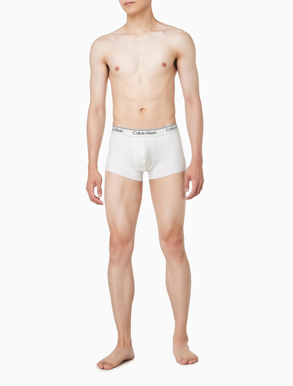 Buy 남성 마이크로 스트레치 로우 라이즈 트렁크 in color Ivory