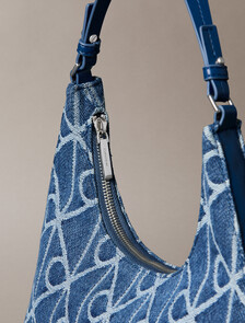 Buy 여성 엠블럼 데님 숄더 백 in color Denim JQD Medium Wash