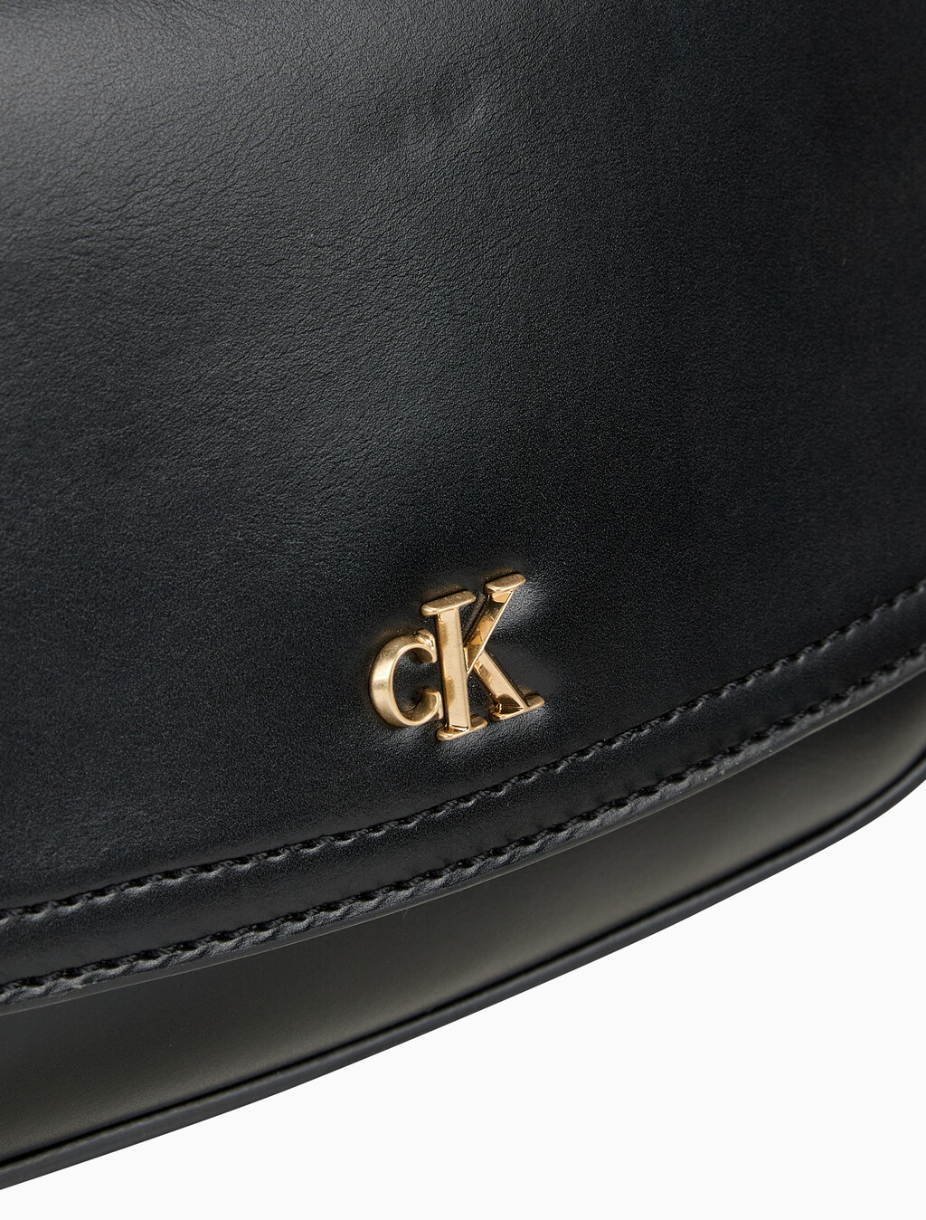 Buy 여성 하드웨어 모노그램 플랩 카메라 백 in color BLACK