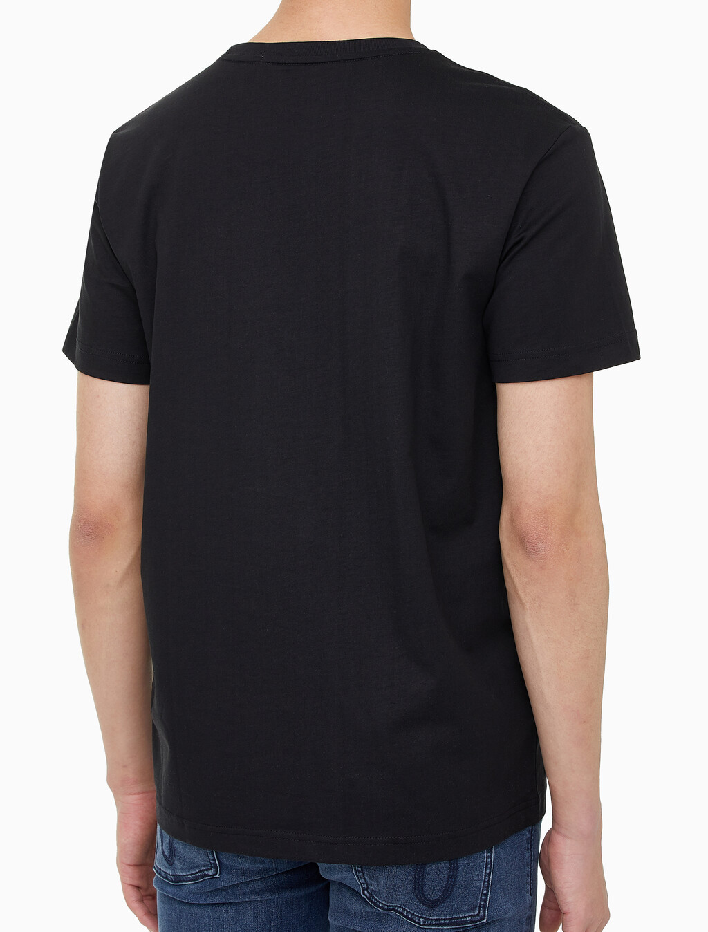 Buy 남성 레귤러핏 솔리드 CK 로고 반팔 티셔츠 in color CK BLACK