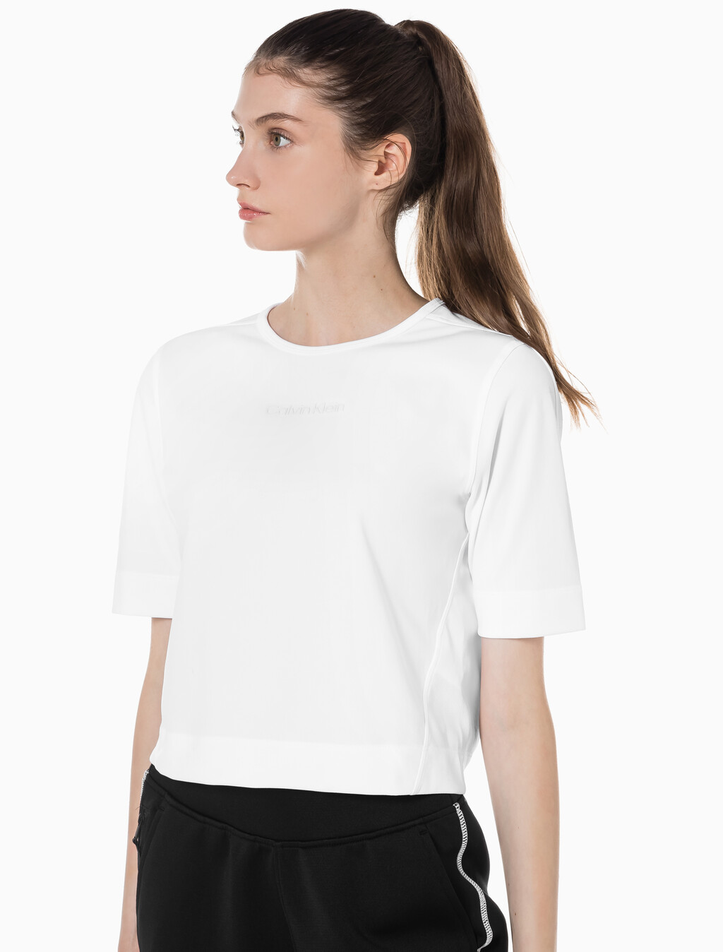Buy 여성 박시 핏 에센셜 기능성 반팔 티셔츠 in color BRIGHT WHITE