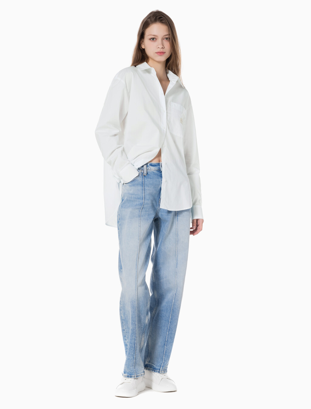 Buy 여성 90's 스트레이트핏 라이트블루 데님 in color CHALKY BLUE