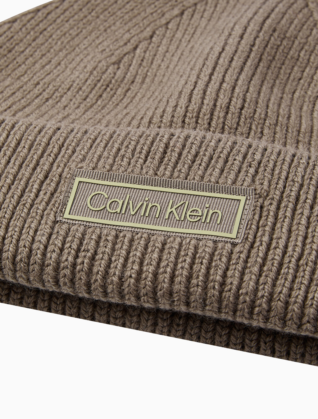 Buy 남녀공용  로고 패치 도커 비니 in color Brown