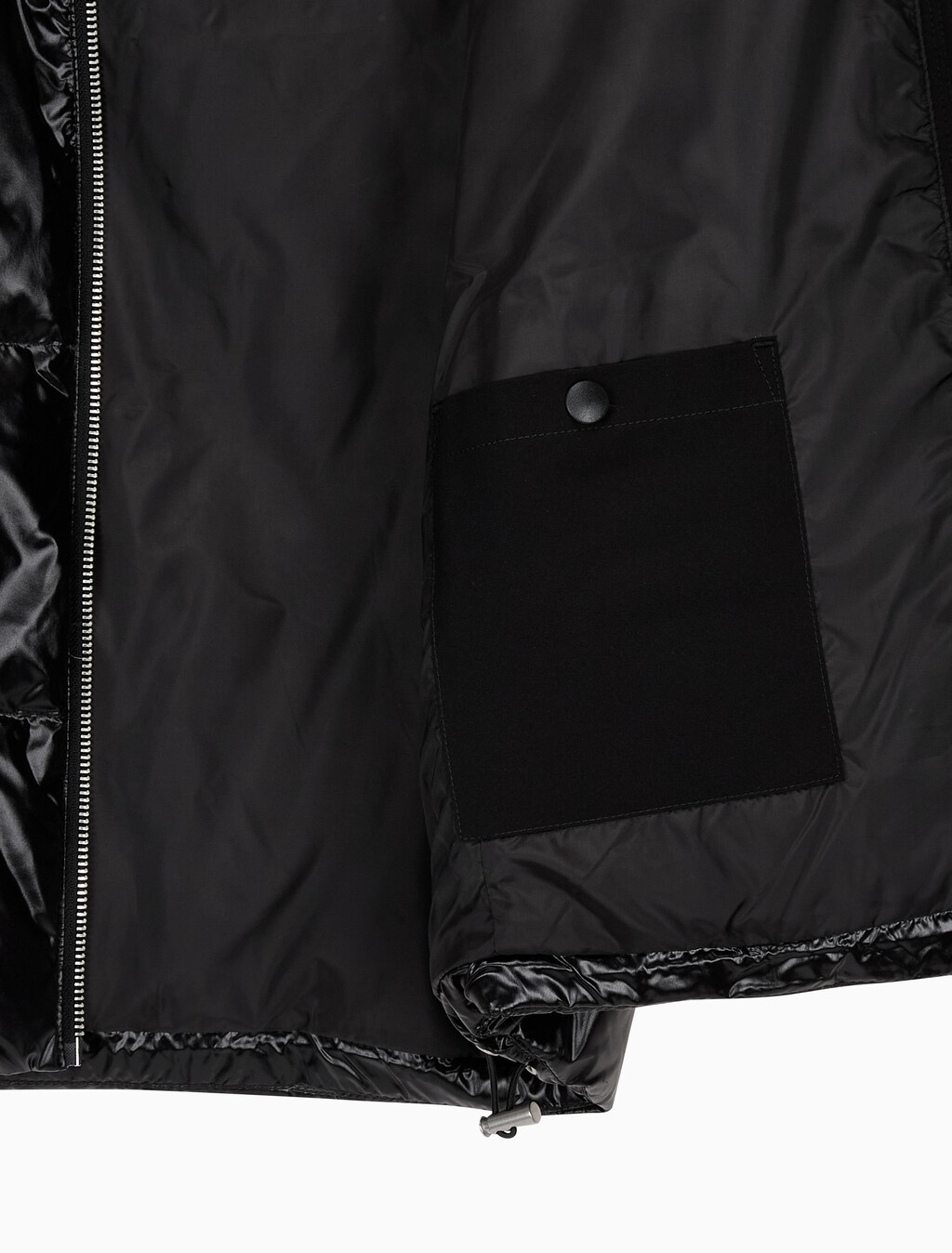 Buy 여성 매트 블라킹 샤인 다운 자켓 in color BLACK