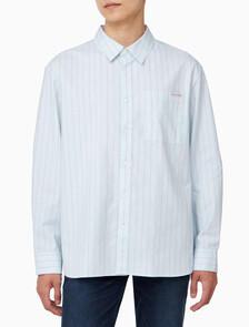 Buy 남성 릴렉스핏 옥스포드 스트라이프 셔츠 in color LIGHT BLUE