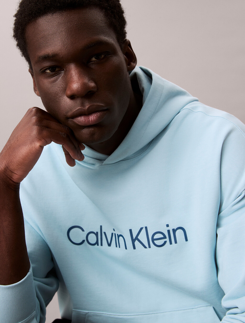 Buy 남성 스탠다드 로고 프리미엄 테리 후디 in color SKY BLUE
