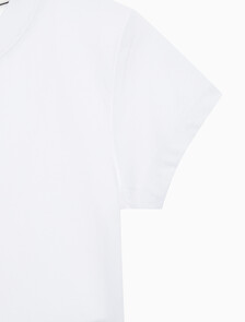 Buy 여성 그래픽 베이비핏 크롭 반팔 티셔츠 in color BRIGHT WHITE