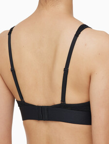 Buy 여성 인트린식 언라인드 브라렛 in color BLACK