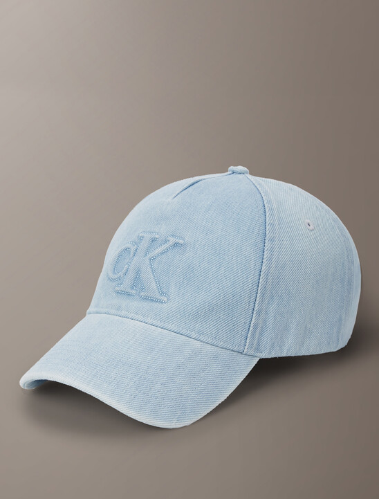 남녀공용 CKJ 스몰 모노그램 시즈널 로고 데님 볼캡