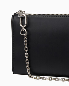 Buy 여성 엘러멘털 체인 파우치 토트백 in color BLACK BEAUTY