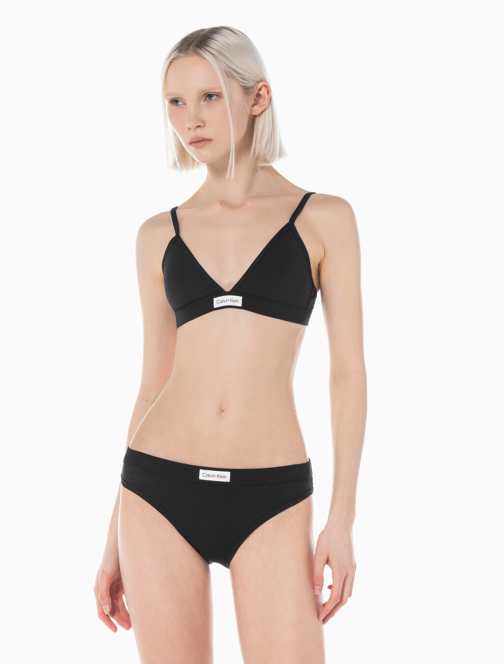 Buy 여성 클래식 컴포트 트라이앵글 브라 (H&E) in color BLACK