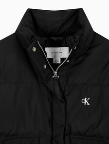 Buy 여성 숏 렝스 스탠드 카라 푸퍼 in color BLACK