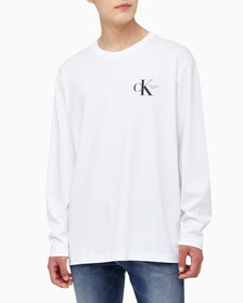 Buy 남녀공용  베이직 로고 긴팔 티셔츠 in color BRIGHT WHITE