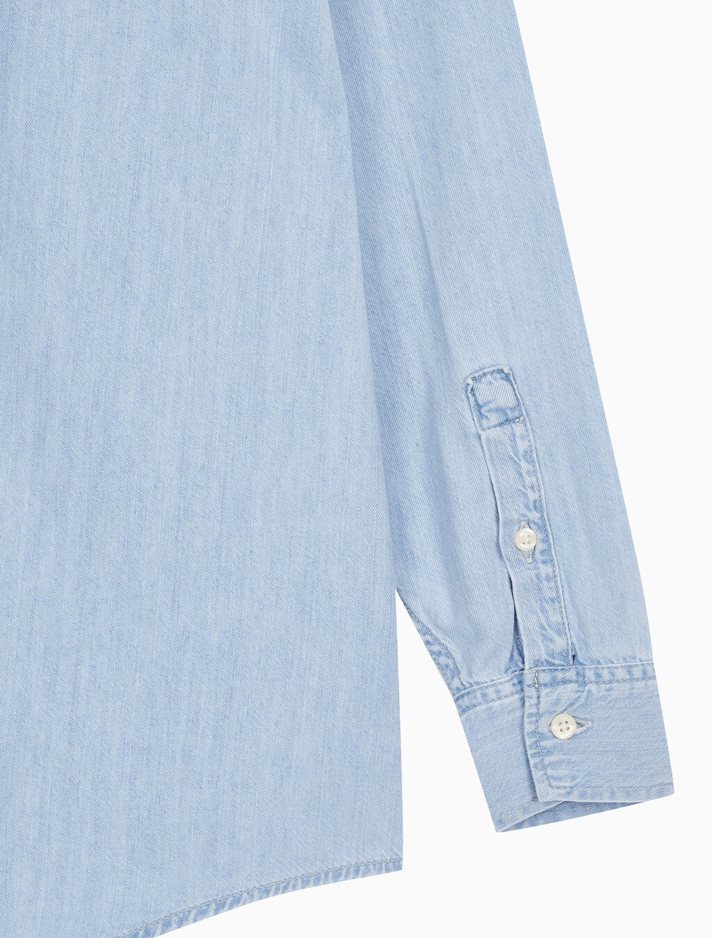 Buy 여성 오버사이즈 롱슬리브 데님 셔츠 in color CHALKY BLUE