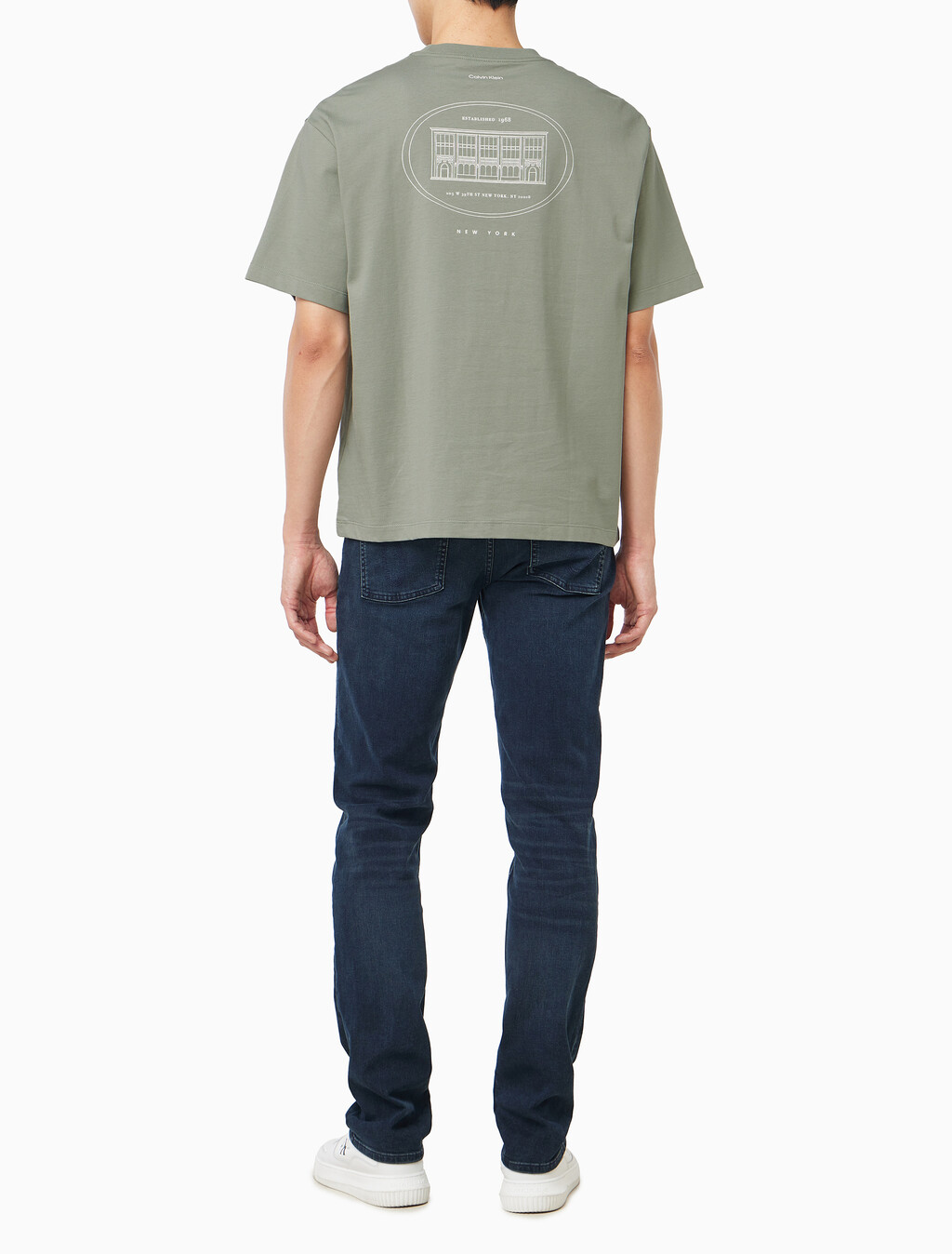 Buy 릴렉스드핏 16S 프론트백 빌딩 티 in color Grey