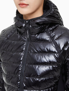 Buy 여성 슬림핏 다운 재킷 in color BLACK