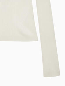 Buy 여성 슬림 크롭 니트 탑 in color WHITE