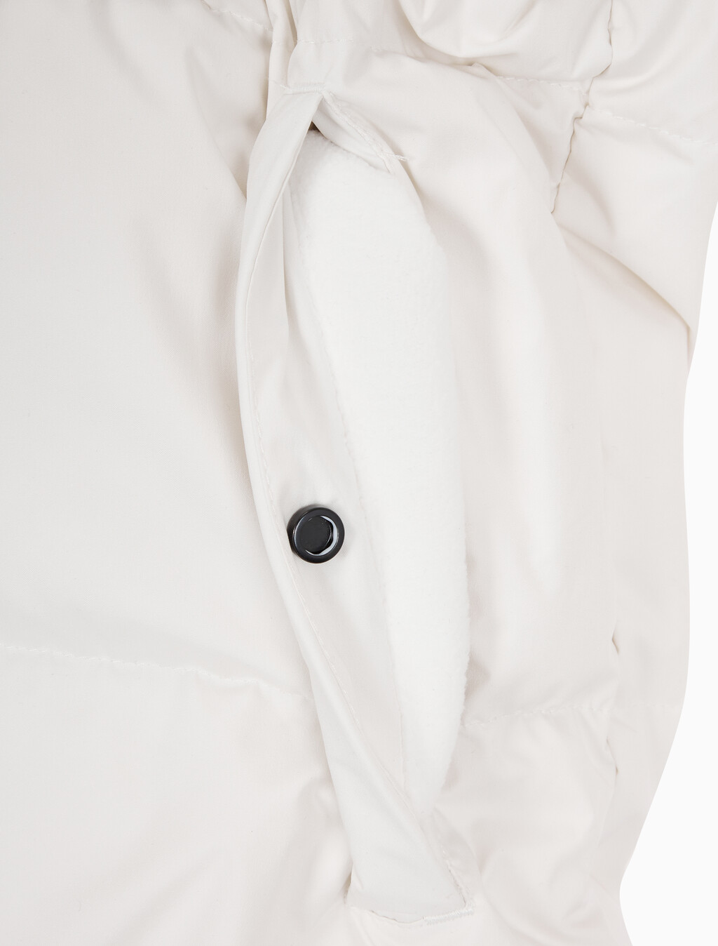 Buy 남성 베이직 에센셜 다운 푸퍼 자켓  in color WHITE