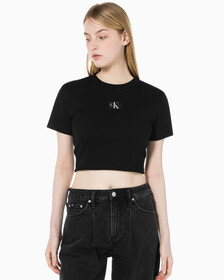 Buy 여성 로고 뱃지 크롭 반팔 티셔츠 in color CK BLACK