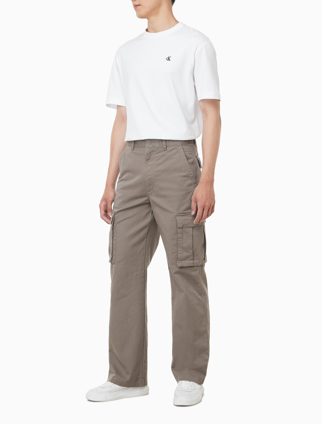 Buy 남성 베기핏 코튼 카고 팬츠 in color Kaki
