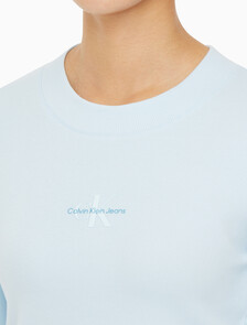 Buy 여성 롱슬리브 모노그램 베이비 티 in color KEEPSAKE BLUE