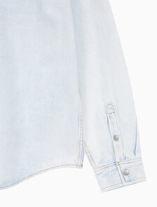 Buy 남성 릴렉스핏 데님 셔츠 in color CHALKY BLUE