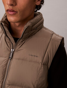 Buy 남성 나일론 퀼티드 푸퍼 베스트 in color BUNGEE CORD