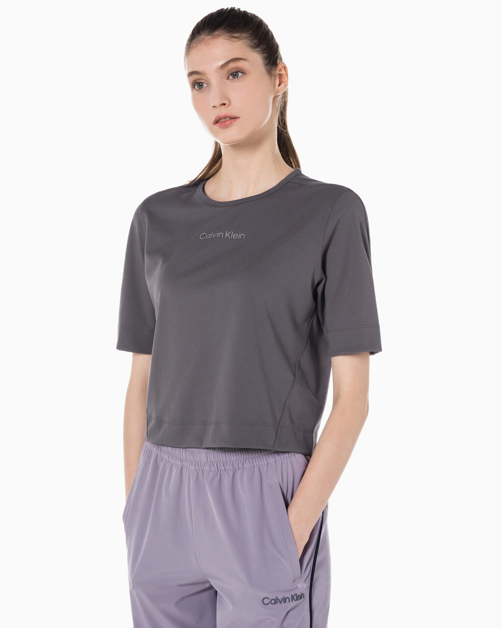 Buy 여성 박시 핏 에센셜 기능성 반팔 티셔츠 in color BLK AOP/BITTER