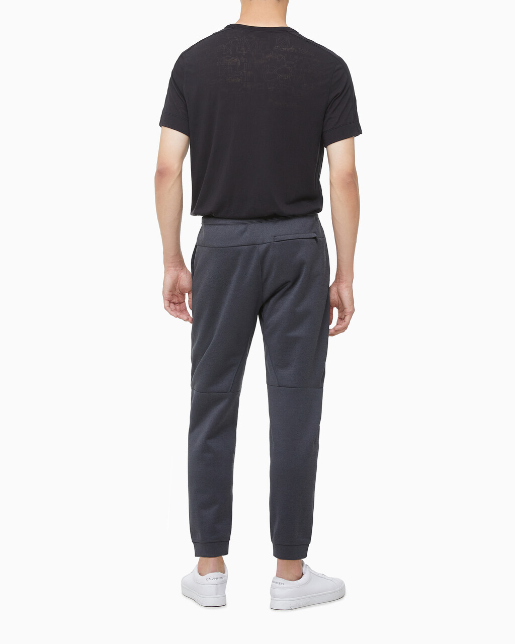 Buy 남성 릴렉스핏 조거 팬츠 in color BLACK