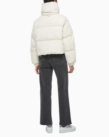 Buy 여성 볼륨 넥 크롭 다운 푸퍼 in color WHITE