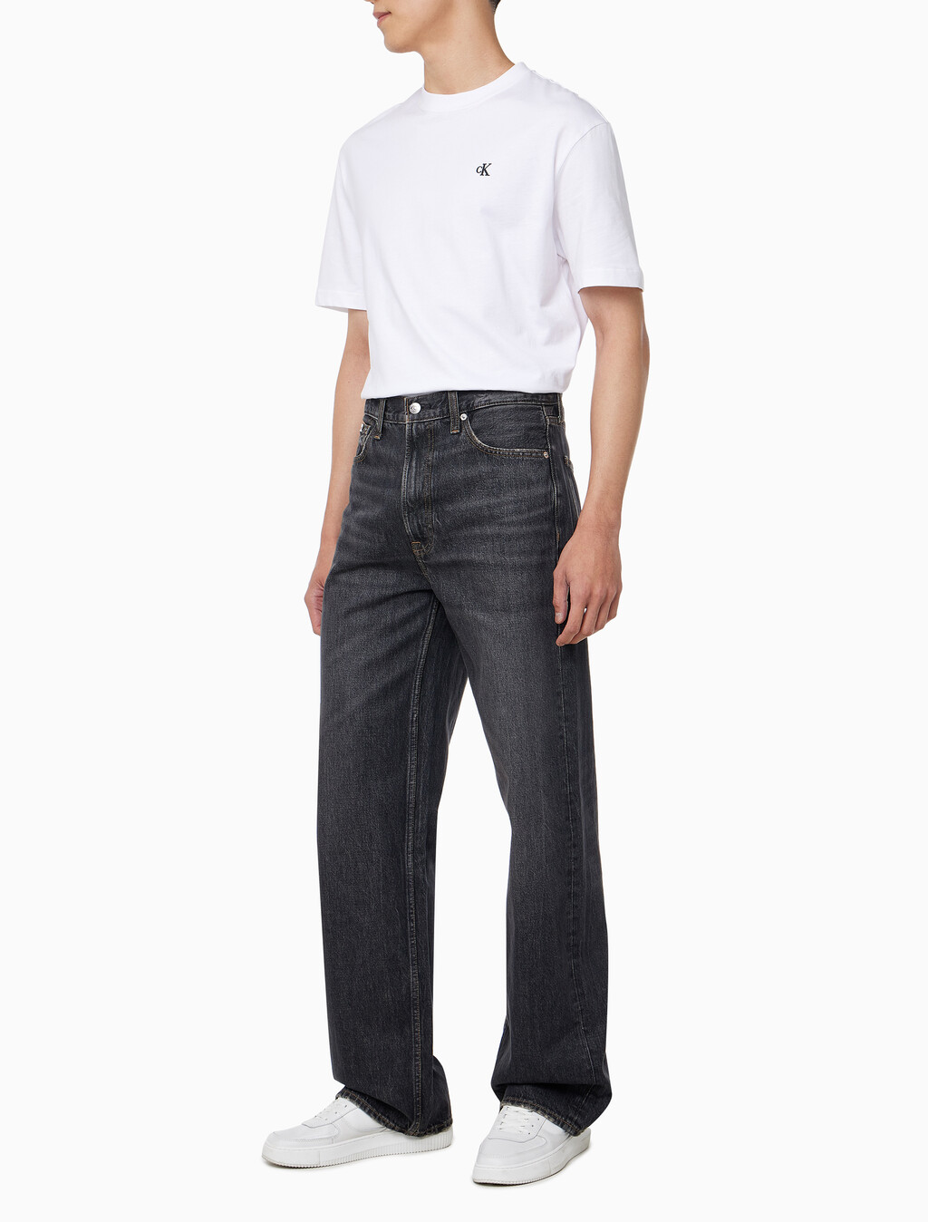 Buy 남성 배기핏 블랙 스모크 데님 in color WASHED BLACK