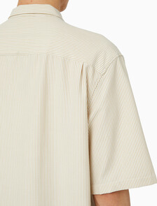 Buy 남성 릴렉스핏 시어서커 스트라이프 반팔 셔츠 in color PARSNIP