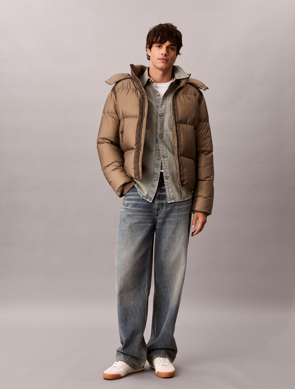 Buy 남성 쉬어 나일론 다운 푸퍼 자켓 in color Olive Tree 