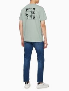 Buy 남성 레귤러핏 그래픽 반팔 티셔츠 in color KHAKI GREY
