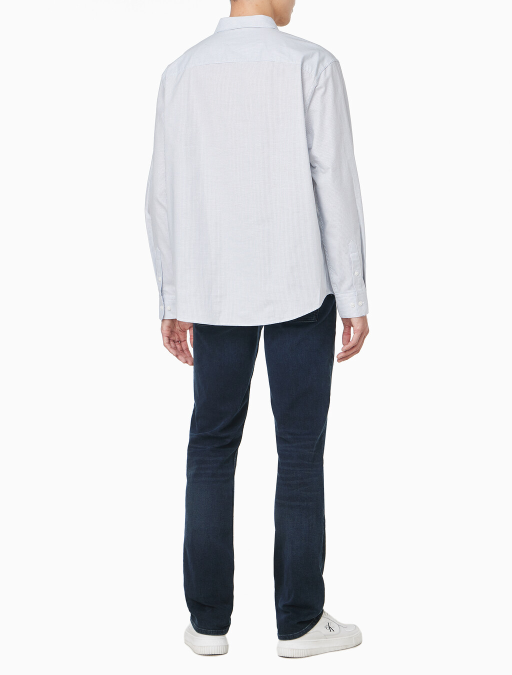Buy 남성 커브 로고 옥스포드 클래식 셔츠 in color LIGHT BLUE