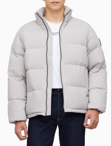 Buy 남성 레귤러핏 스탠드 카라 숏 다운 푸퍼 재킷 in color GREY