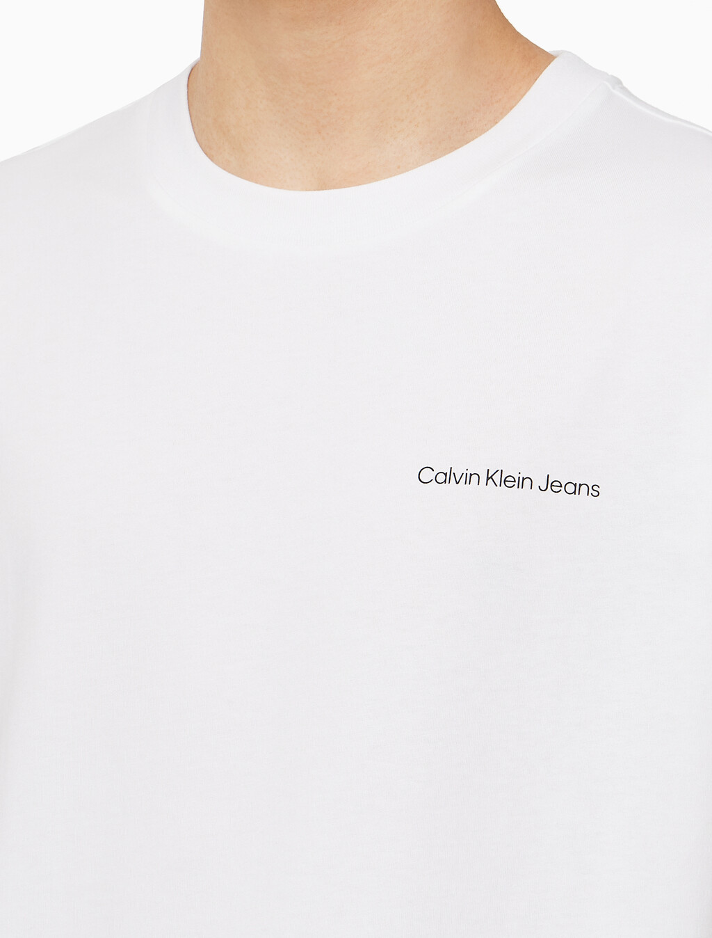 Buy 남녀공용 릴렉스핏 로고 반팔 티셔츠 in color BRIGHT WHITE