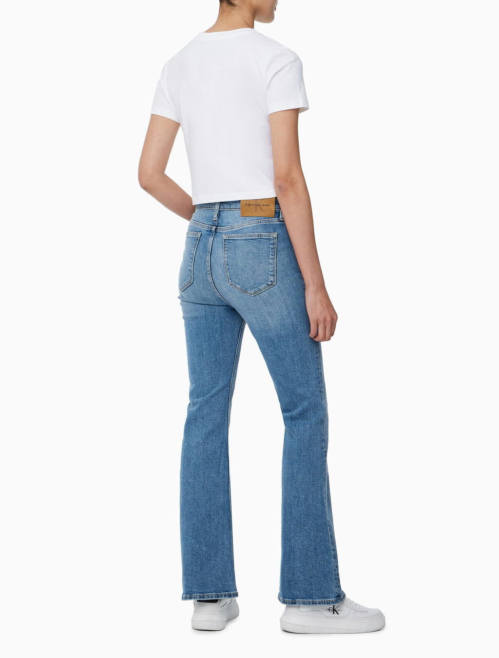 Buy 여성 하이라이즈 플레어핏 미드블루 이탈리안 데님 in color MID BLUE BACK EMBRO