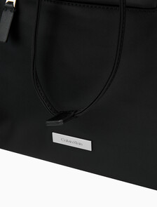 Buy 남성 슬릭 나일론 드로우 스트링 백팩 in color BLACK
