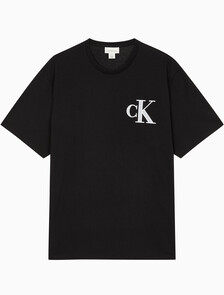 Buy 남성 릴렉스핏 바시티 CK 로고 패치 반팔 티셔츠 in color BLACK