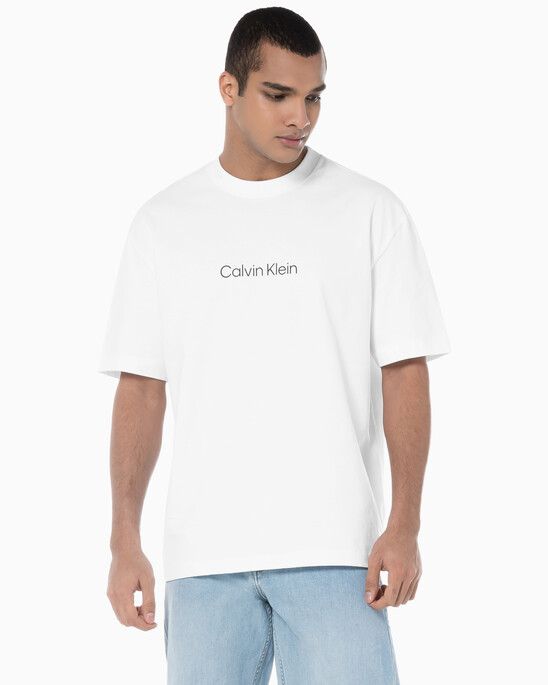 남성 릴렉스핏 스탠다드 로고 크루넥 반팔 티셔츠 
